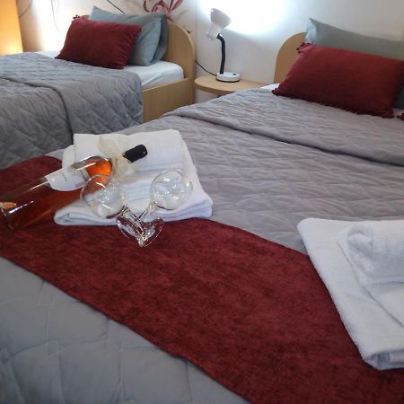 The Most Central Skopje Apartment ภายนอก รูปภาพ
