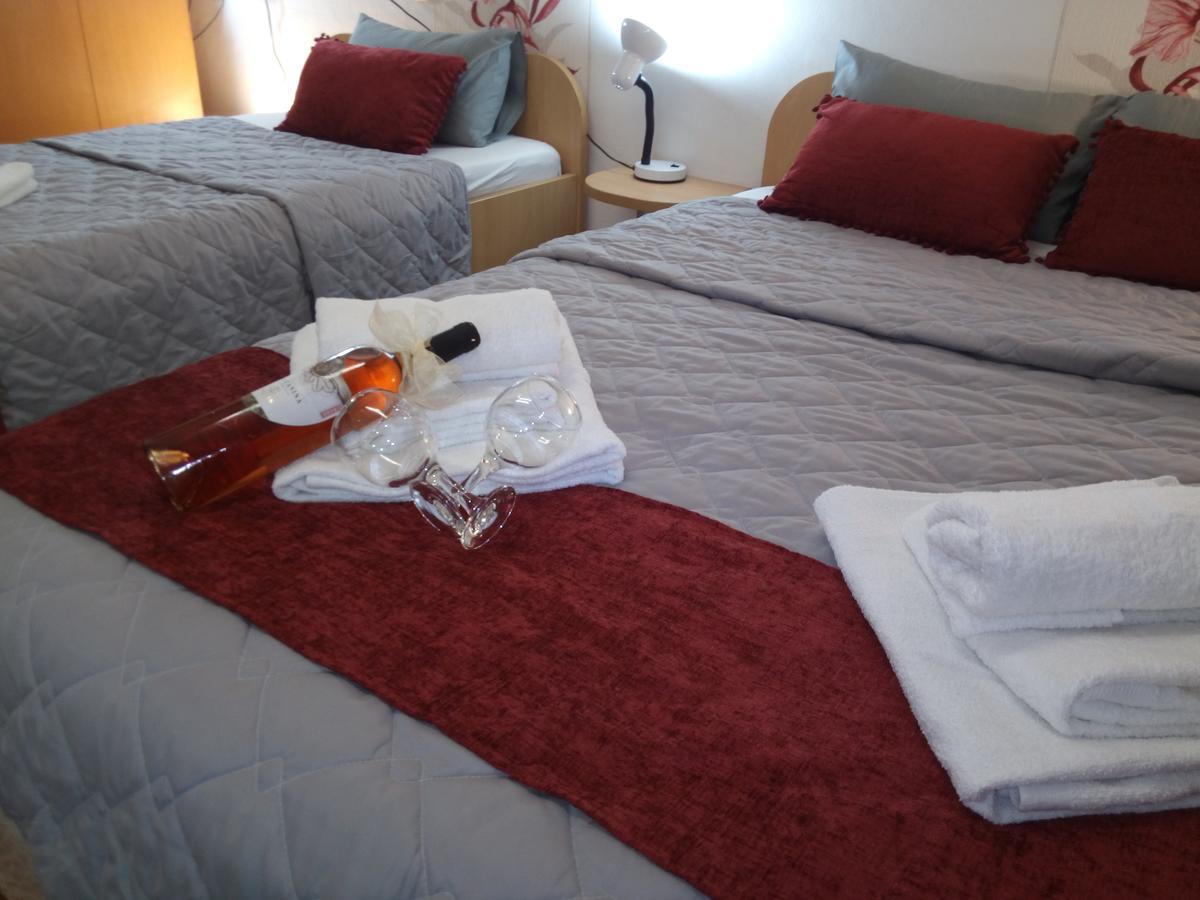 The Most Central Skopje Apartment ภายนอก รูปภาพ