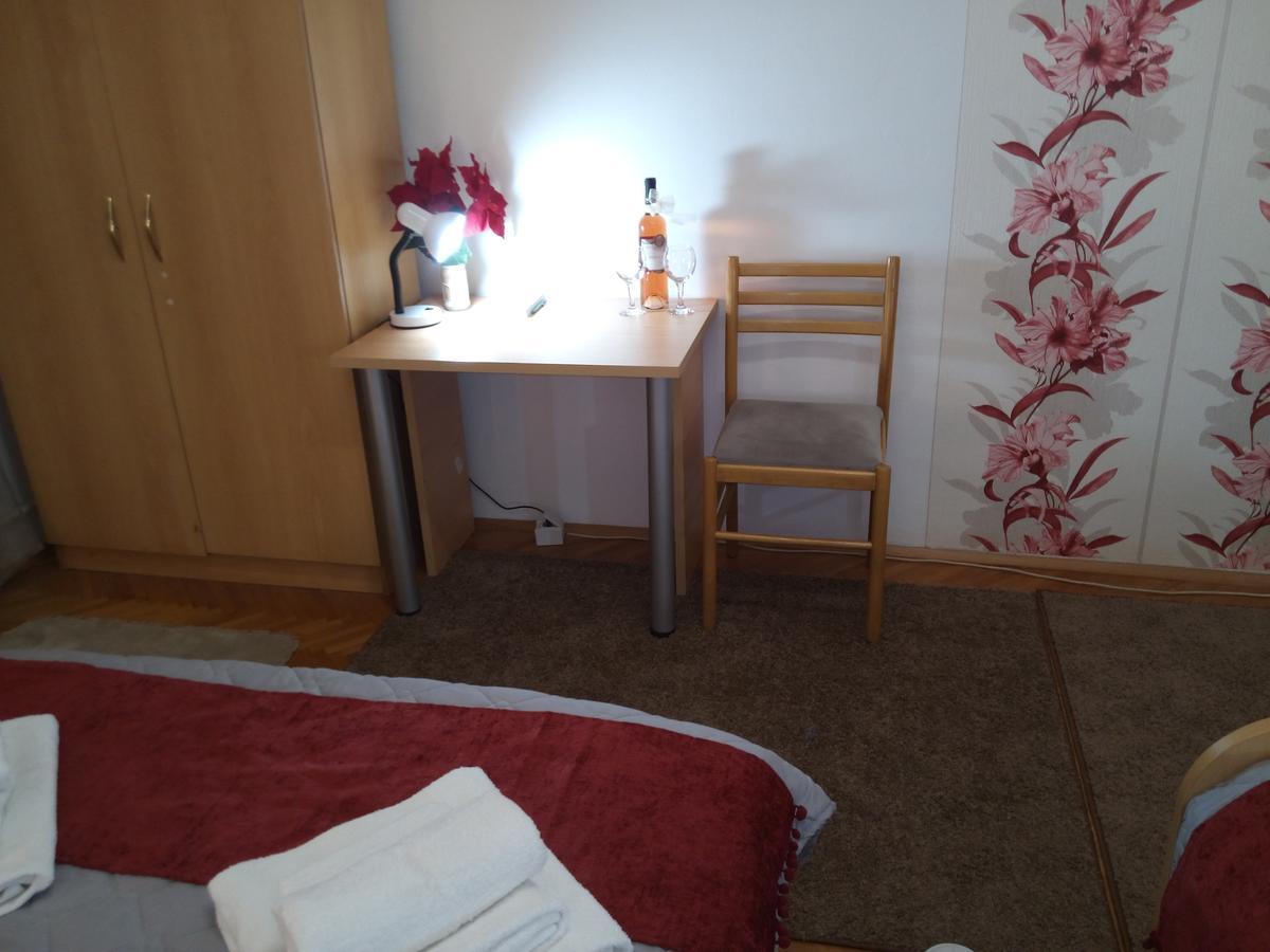 The Most Central Skopje Apartment ภายนอก รูปภาพ