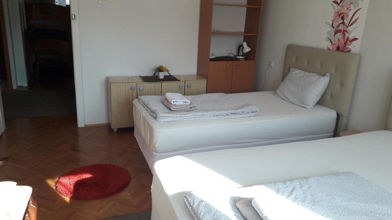 The Most Central Skopje Apartment ภายนอก รูปภาพ
