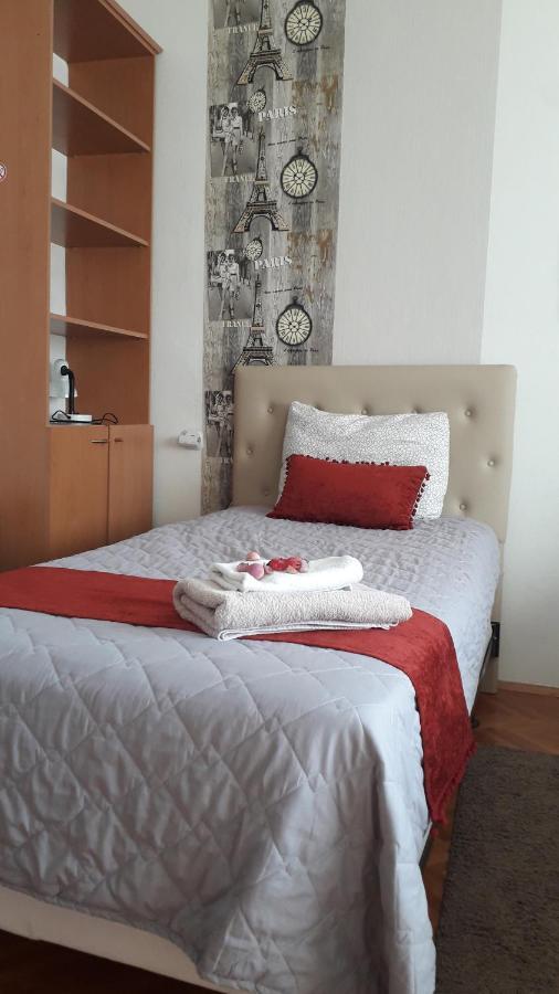 The Most Central Skopje Apartment ภายนอก รูปภาพ